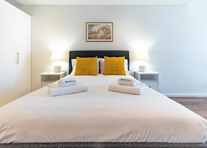 Nortesoul Oldtown - 2 Bedroom 2 Bathroom Apartment! *