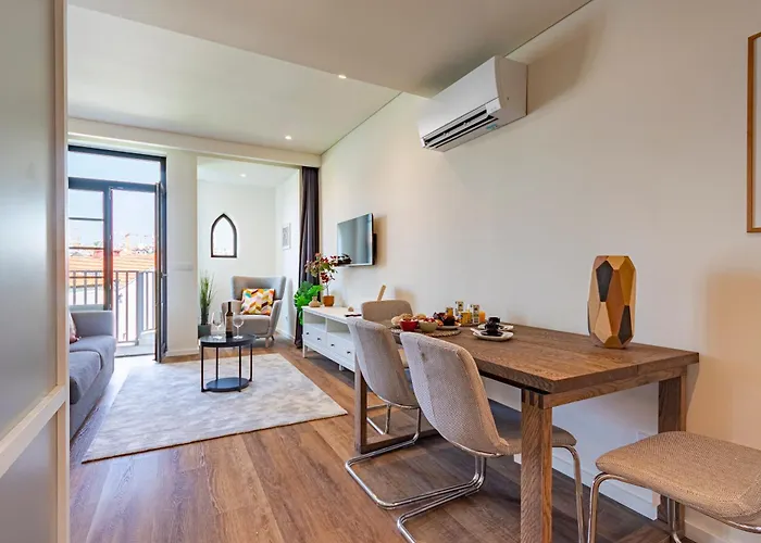 Nortesoul Oldtown - 2 Bedroom 2 Bathroom Apartment! דירה